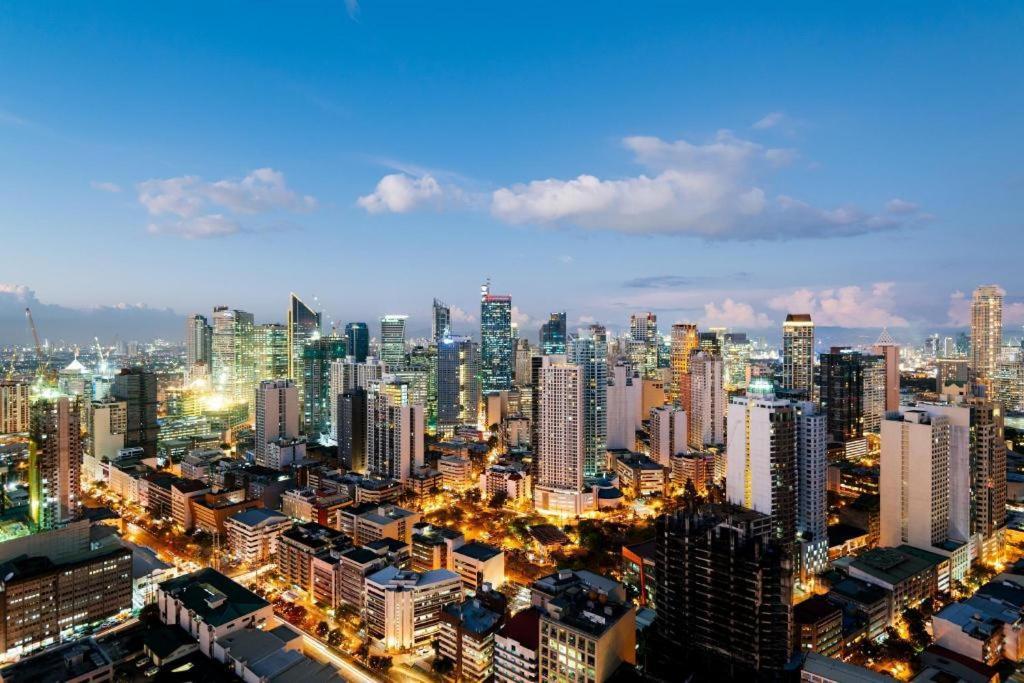 Reddoorz @ Amorsolo Makati Makati City Екстер'єр фото